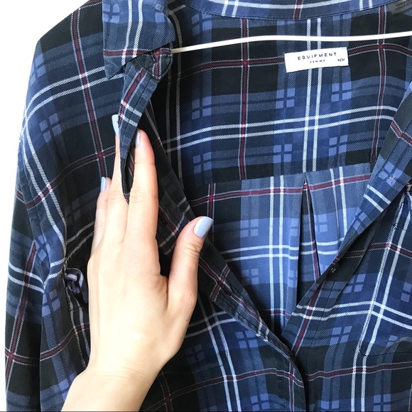 Equipment Tops - • the equipment 100 silk button down